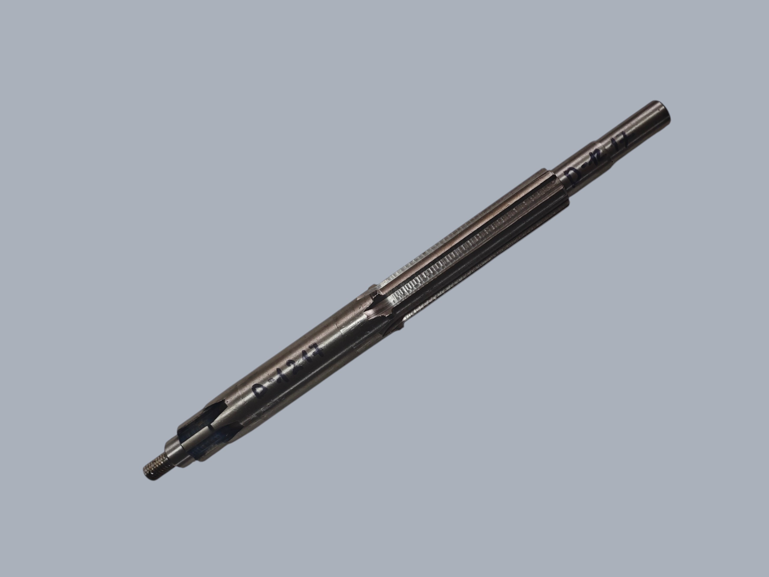 Вал головний КПП м/б 175N/180N (7/9Hp) (D-30, L-325mm